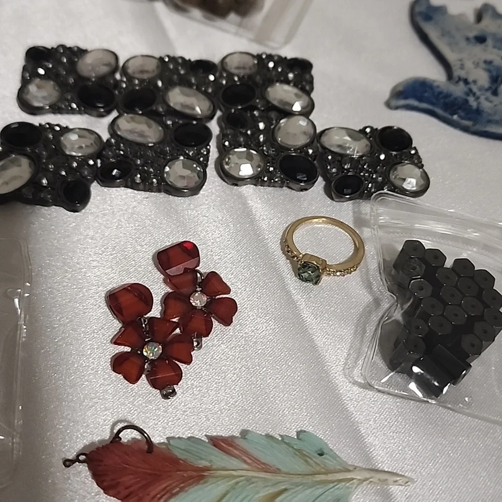 Crafters Fun Lot - Picture 5 of 12